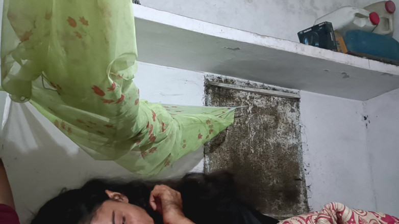 SanskariGirl1: spasht hindi odiyo premika ne phon ke lie badhaee dene...
