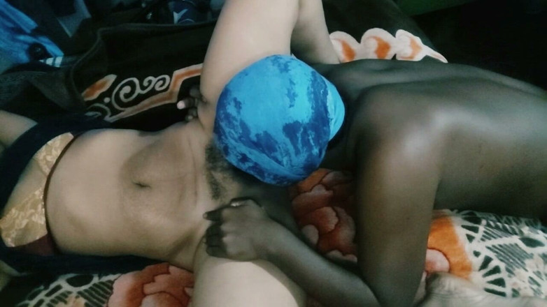 Indian leaks: Cuplu indian desi