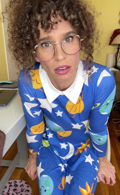 VibeWithMommy: JOI - 의붓딸이 직장에서 새아빠를 방문해! 그녀는 그가 포르노에 있다는 것을 알게되었고 그녀는 매우 화질이되어 그녀가 넣어질 것을 요구합니다.