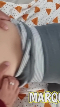 Gozando na buceta da namorada da minha esposa. Sexo a três
