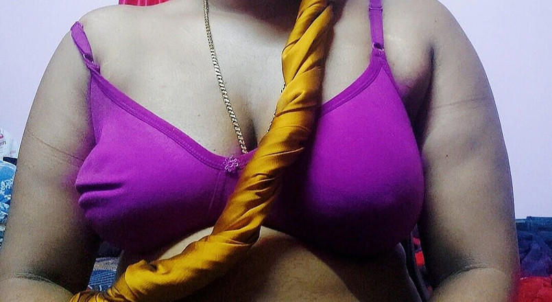 Desi Mohini: Невестка развлекается с пареньком целиком