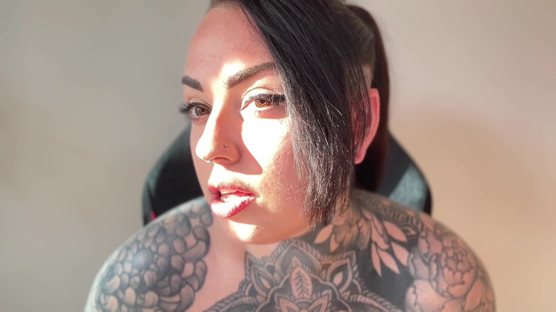 Miss Valentina: Фантастична сука