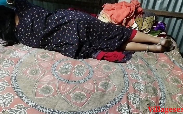Villagesex91: Esposa recém-casada fode em quarto seguro em casa