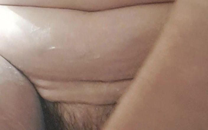 Mommy big hairy pussy: Mytí chlupaté kundičky nevlastní matky