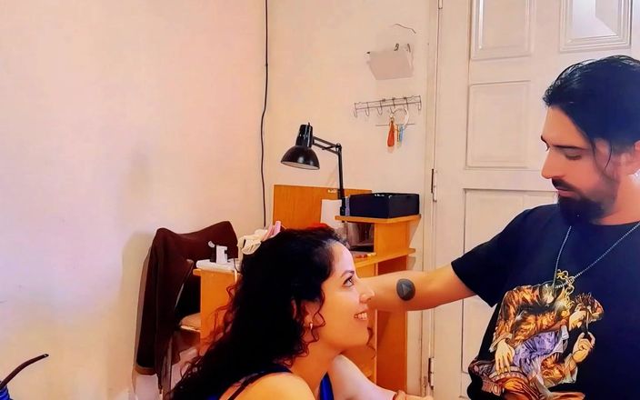 Babyluna939: Mi amiga de secundaria me visita y me deja sacar...