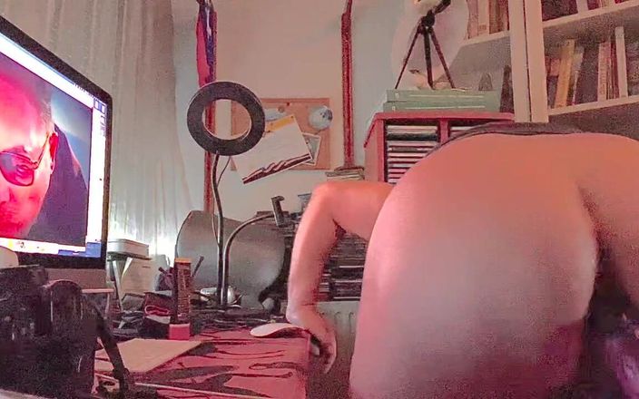 Irina Greek cuckold slut husband: 私のオフィスでアナル