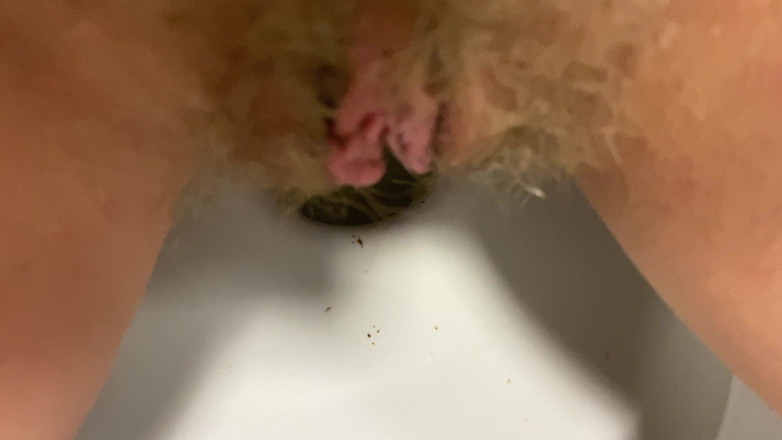 Hairy couple: Figa pelosa pipì e scoreggia accidentalmente, Vista molto ravvicinata