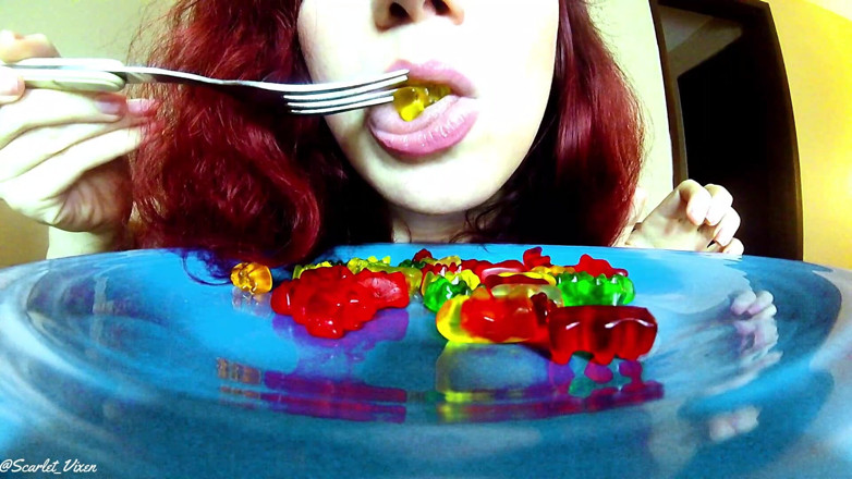 Scarlet Vixen: Gergasi memujuk Lelaki Gummy Dan Awak