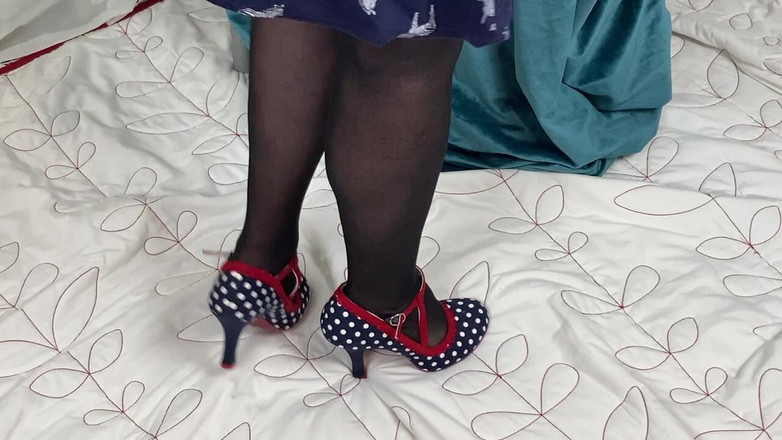 Mr MF: Mevrouw rijpe voeten strippend naar hem Indisch