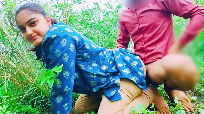 Your_aisha: Indian Village Girl First Time Fuck Her Tight Pussy Outdoor...