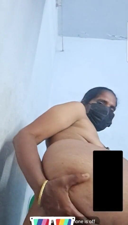 Jayaselvi: Tatie tamoule, pink inner, service d’appel vidéo