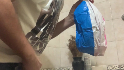 Inflatable Lovers: In the bathroom with a beach ball