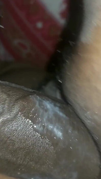 Memek pinki dientot gaya doggy sampai memeknya dicrot sperma - close up