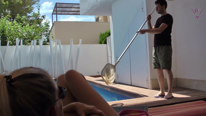 Dirty Tina: Raport gospodine. Am goală cu băiatul de la piscină!