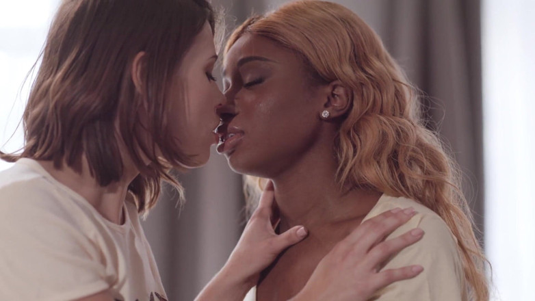 SweetheartVideo: Keep It Lesbian
