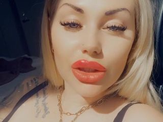 Goddess Misha Goldy: 私に服従してくれ、少年!