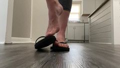 footivities: Modeling žabky a honění přírodními prsty na nohou