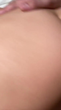 Violet Starr bañada con semen por Romeo Mancini