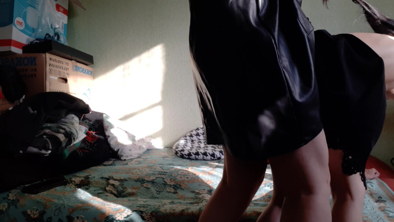 Lesbian-illusion: My Experienced, Mature Girlfriend Is Fucking Me