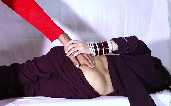 Desifilmy45: Il dottore mi ha scopato in un video di sesso...