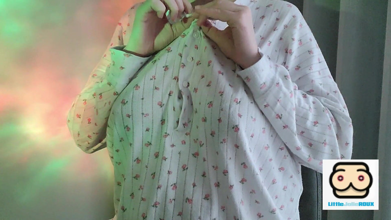 littlejolieroux: Sansasyonel büyük göğüslerimi em