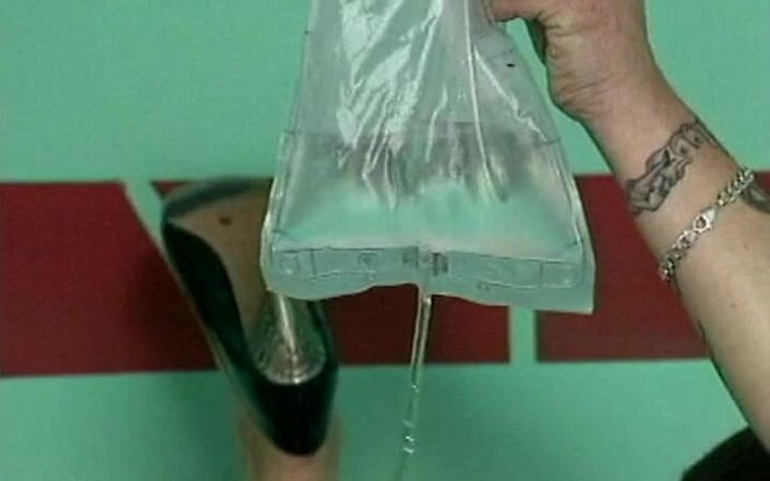 Pissing Experience: अंतरंग बेडरूम प्रेमियों के लिए पेशाब डिलाइट #5