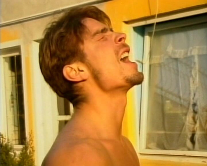 BB Video - Old School: Тройничок FMM на улице с рыжей волосатой киской и двойным проникновением