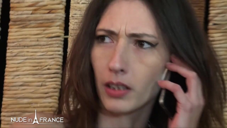 Nude in France: Sexy malá kozatá 30letá hnědovlasá děvka dostane ošukaný a nastříkaný zadek
