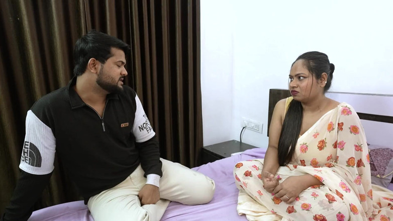 SEXYBHABHIX: Indyjski agent odzyskiwania vs piękny Bhabhi !! Desi sex wideo