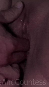 La contessa gode del fisting dal duca