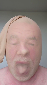 Selfie koláž s maskami z punčochám