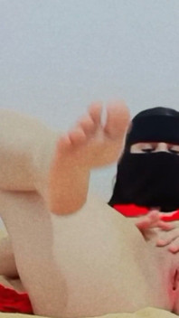 Arabska dziewczyna ręczna robota. Seksowne pozycje