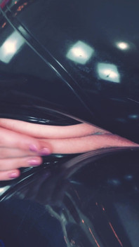 Tante super seksi pecinta fetish kaki dan nakal lagi asik muasin memeknya! Arya Grander