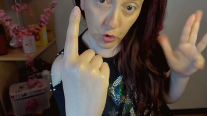 Nicoletta Embassi: Video de costum fetiche de mano