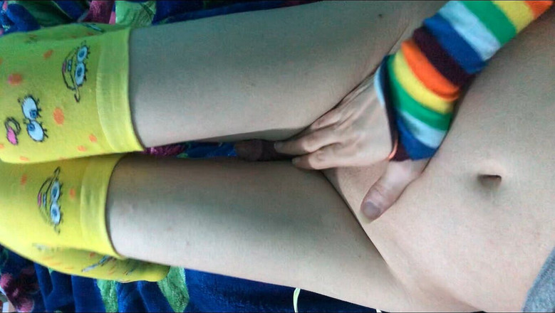 top femboy: Cewek imut dicrot sperma hangat