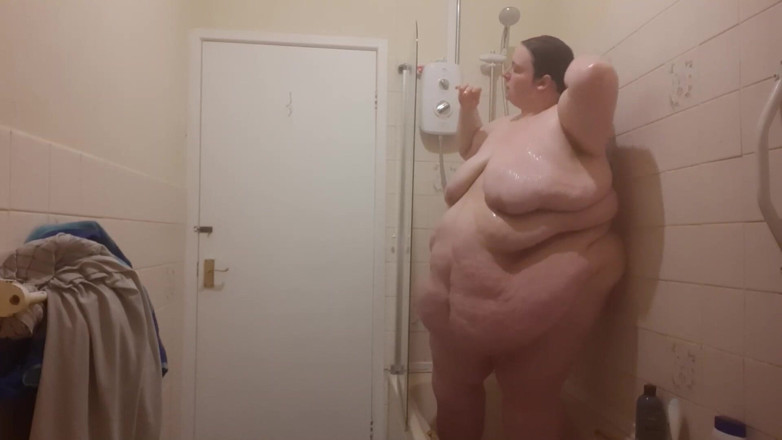 SSBBWLadyBrads: SSBBWshower a břicho chvějí hraní