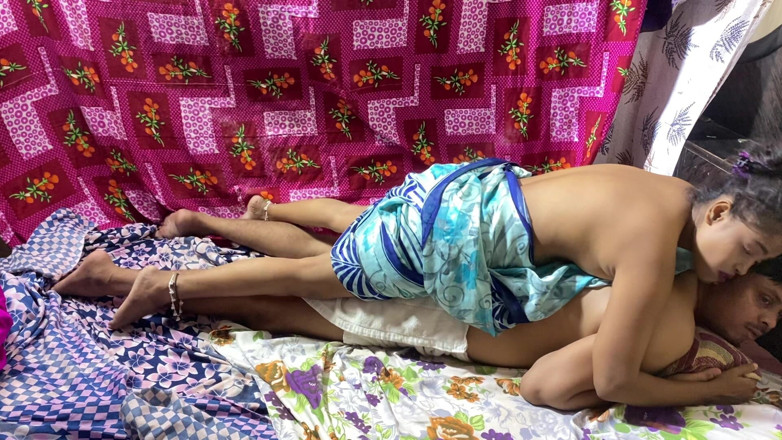 18 year old Indian: Tình yêu lãng mạn nghiệp dư 18 tuổi và làm tình...