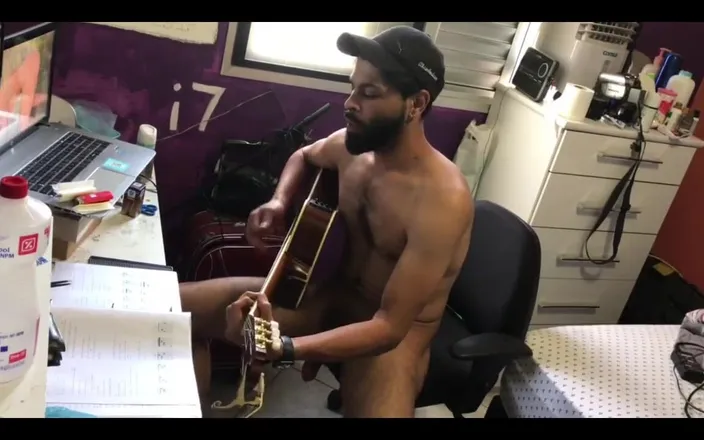 i7Bernard: Guitar #03