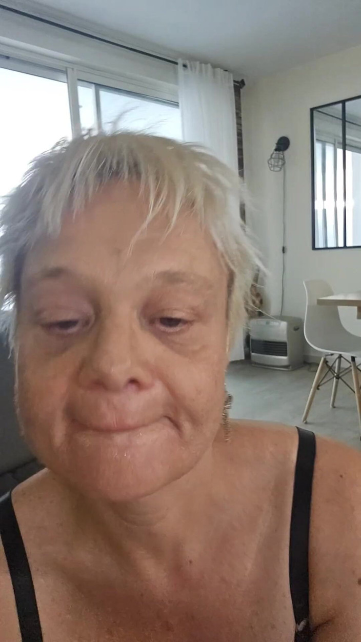 Sofy13: Дилдо в киске, пробка в заднице, вибратор на мой клитор