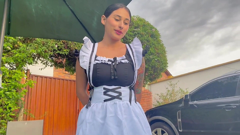 Jenifer Play: Pembantu rumah mahu menghisap zakar bos - Jeniferplay xxx lucah