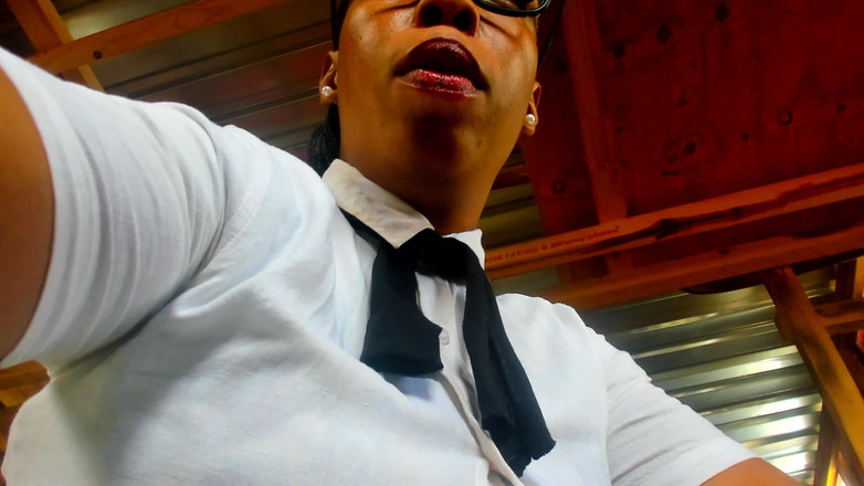 AnalEbony: Hraní rolí trestání zvrhlíka za hraní porna v knihovně