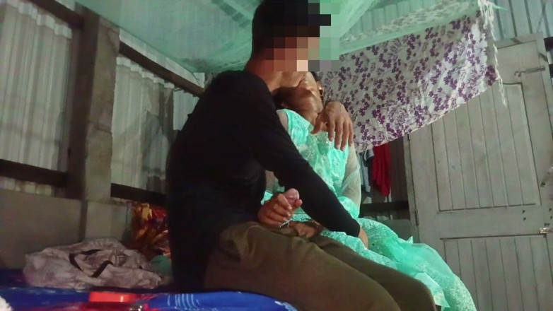 Tip_top_mall: インドのデシ村 18+ ティーンガールが恋人に激しく犯される