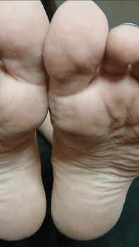 Sembah jiwa, fetish kaki, hamba kaki, femdom, tapak kaki