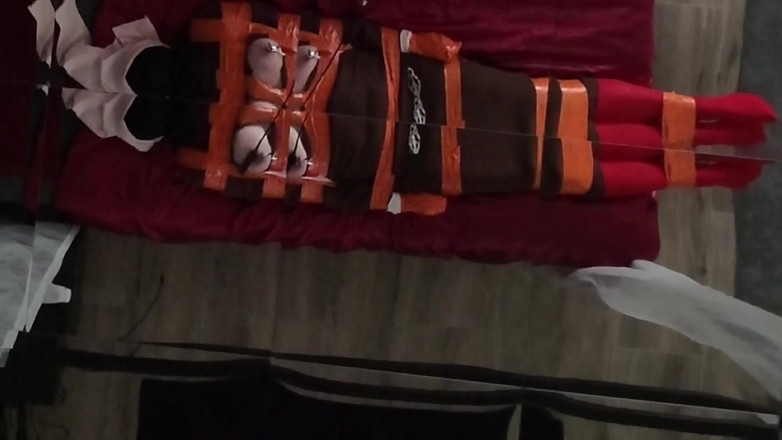 Elena917: Deel 3 - tapebondage, pantylagen, tepel bdsm, orgasmes