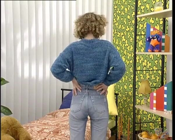 YOUR FIRST PORN: Freche Sophie in kondomregen