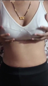 Marathi vahini succhia cazzo sborrata in faccia