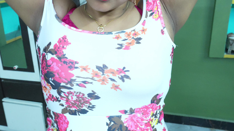 Neha bhabhi0832: The Sister-in-law Danced Naked in Front of Her Brother-in-law