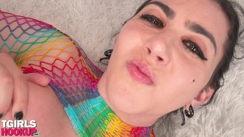TGHU Slut Fantasies: Si jalang Gooner Bambi Hart terdesak untuk zakar awak