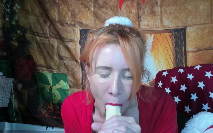 Horny Lola: क्रिसमस के लिए अपना भार खा रहा है