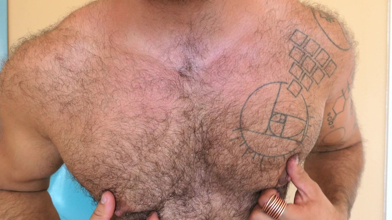 TripleXTransMan: Kult mięśni Alfa
